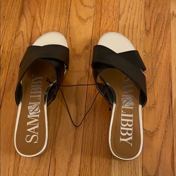 NWOT wedge - Picture 3 of 5